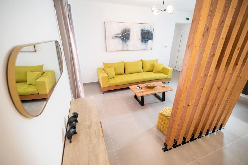 *Oasis* Best View Jacuzzi New Central Apartment Volos Ngoại thất bức ảnh